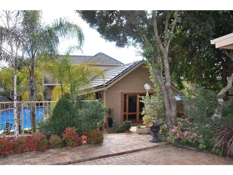 387 Woodstock Court, Albury NSW 2640