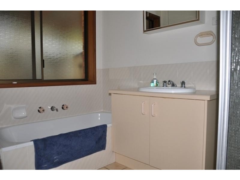 Unit 4, 677 Wilkinson Street, Albury NSW 2640