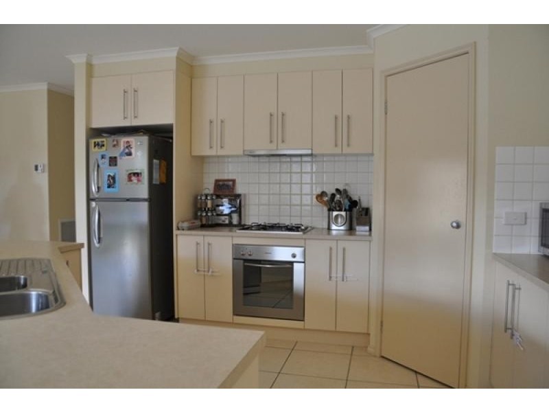 11 Chafia Place, Lavington, Albury NSW 2640