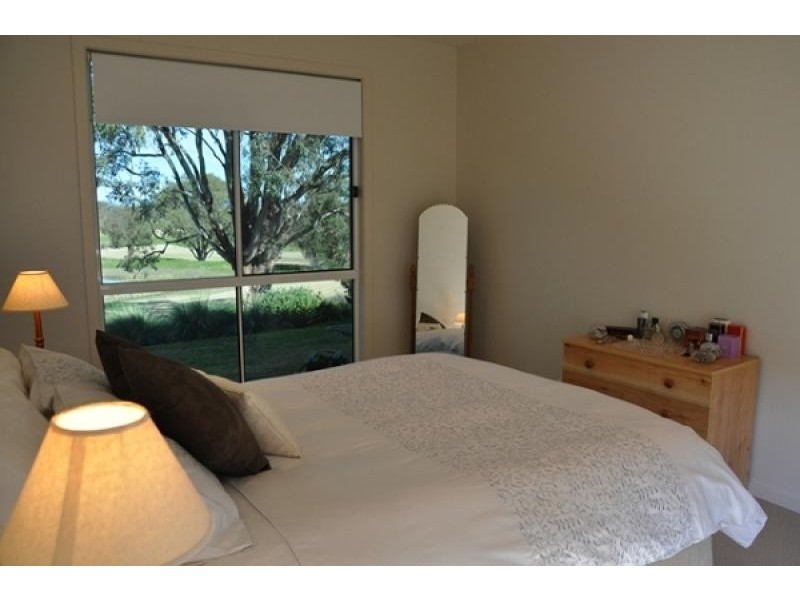 37 Newton Circuit, Thurgoona, Albury NSW 2640