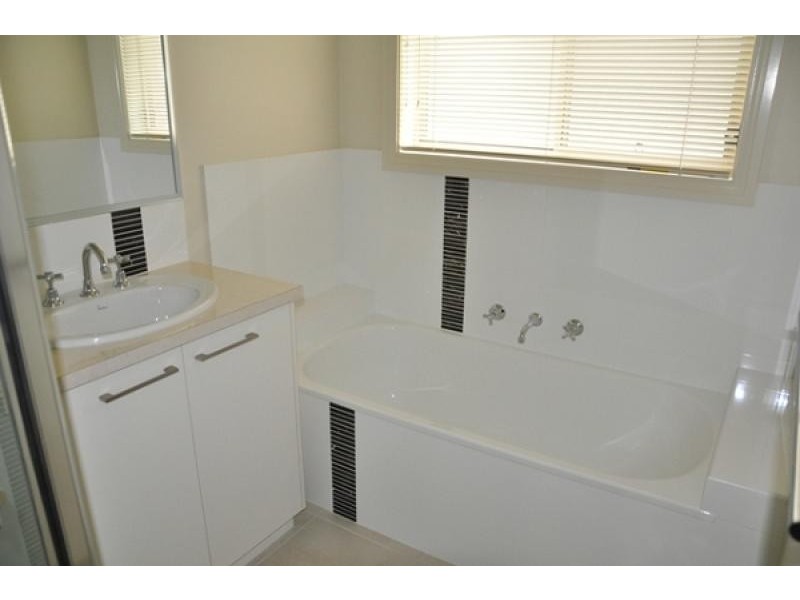 Unit 2, 21 Peards Drive, Albury NSW 2640