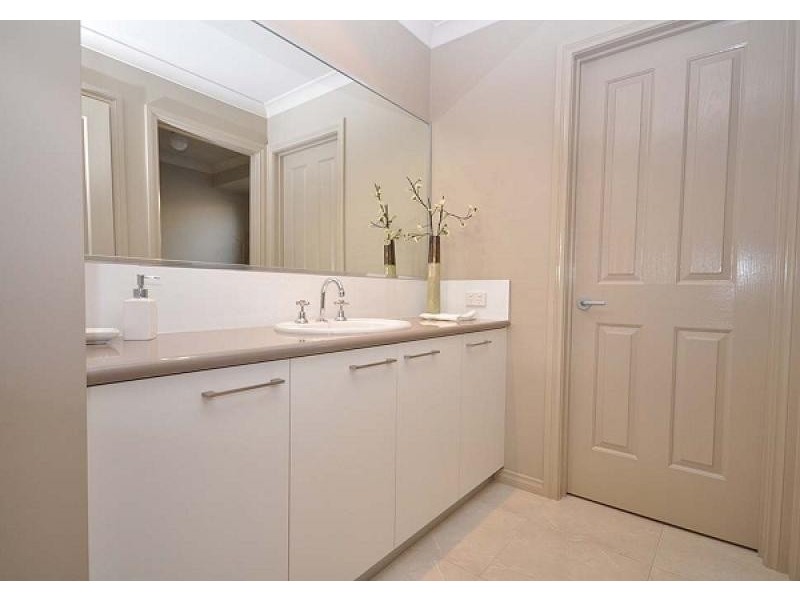 26 Peards Drive, Albury NSW 2640