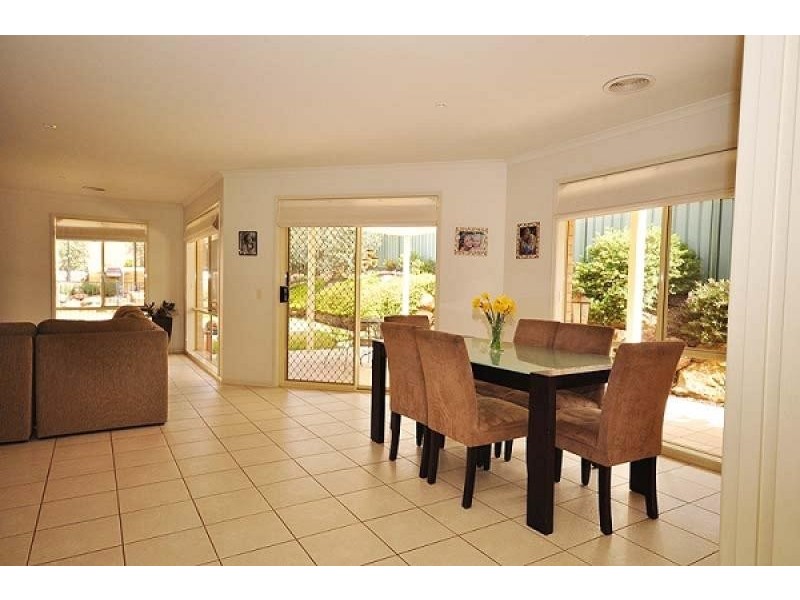 4 Grandeur Place, East Albury NSW 2640