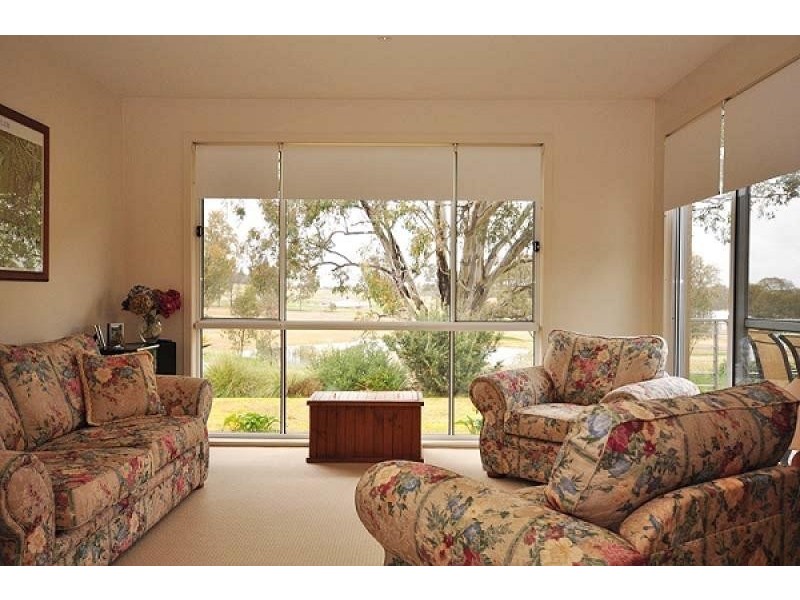 37 Newton Circuit, Thurgoona NSW 2640