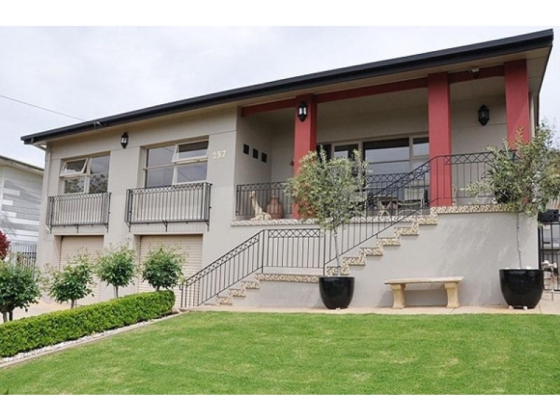 257 Peechelba Street, East Albury NSW 2640