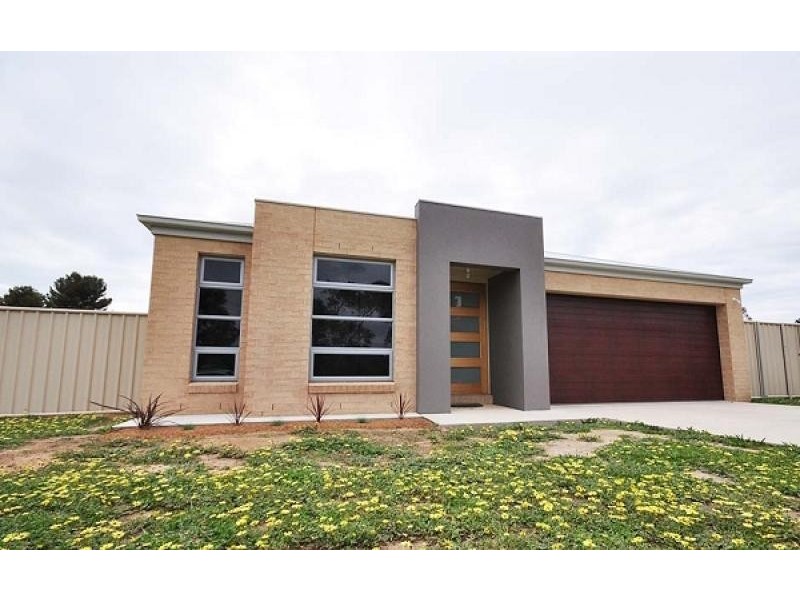 17 Jacob Street, Burrumbuttock NSW 2642