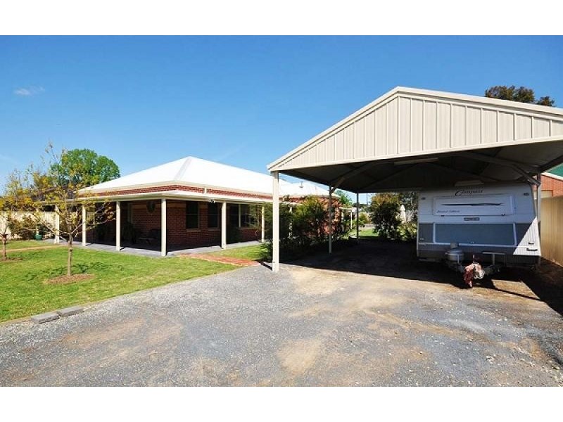 103 Hume Street, Howlong NSW 2643