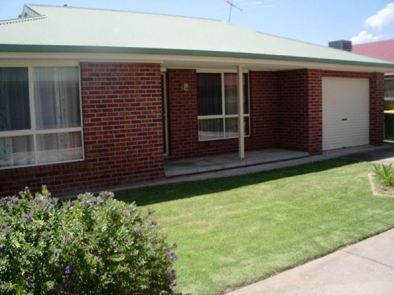 2/519 Lyne Street, Lavington NSW 2641