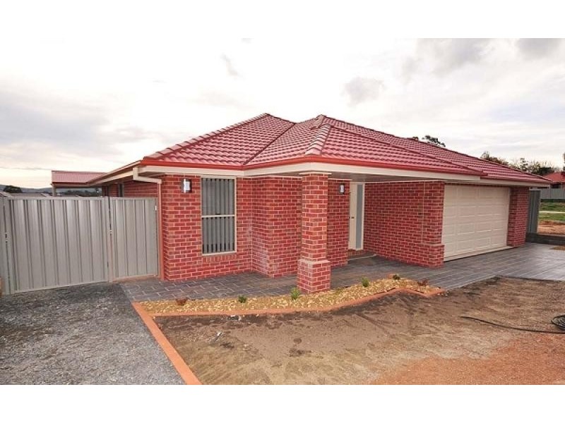 54 Honeyeater Circuit, Mitchell Park, Thurgoona NSW 2640