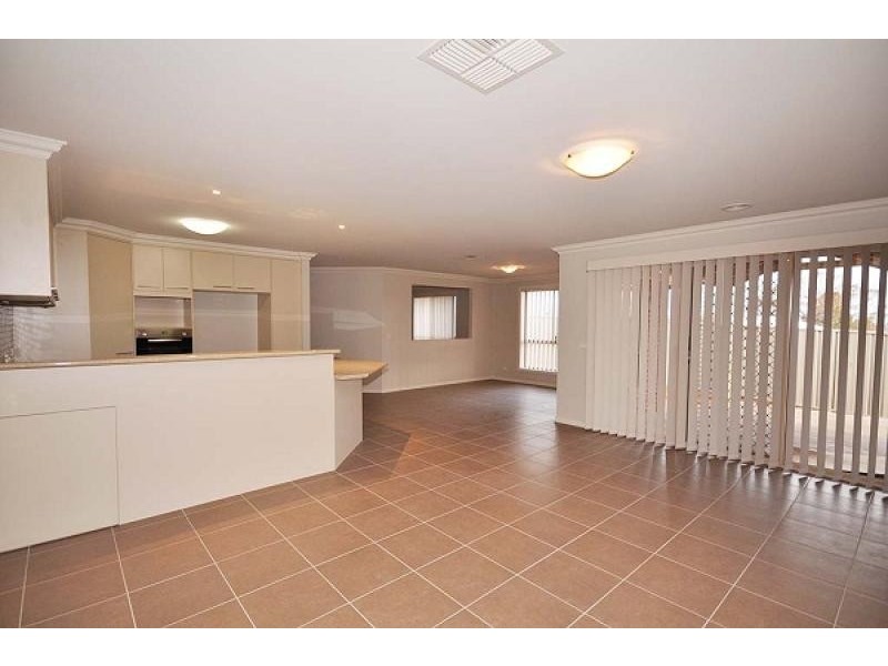 54 Honeyeater Circuit, Mitchell Park, Thurgoona NSW 2640