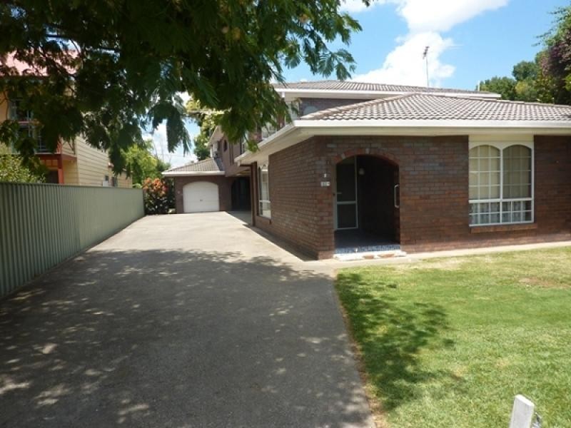 Unit 2 , 531 George Street, Albury NSW 2640