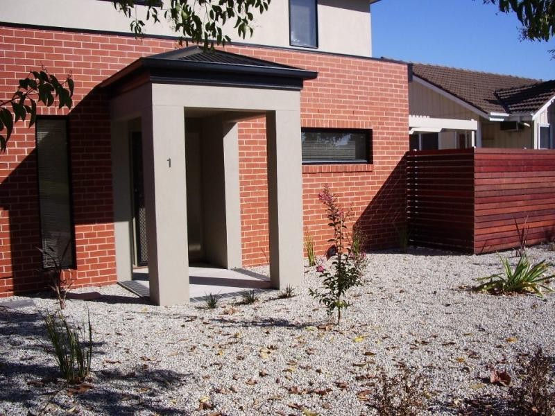 Apartment 2/297 Beechworth RD, Wodonga VIC 3690
