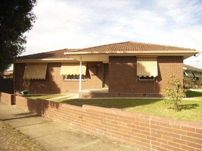 16 PRAGUE AVENUE, Wodonga VIC 3690