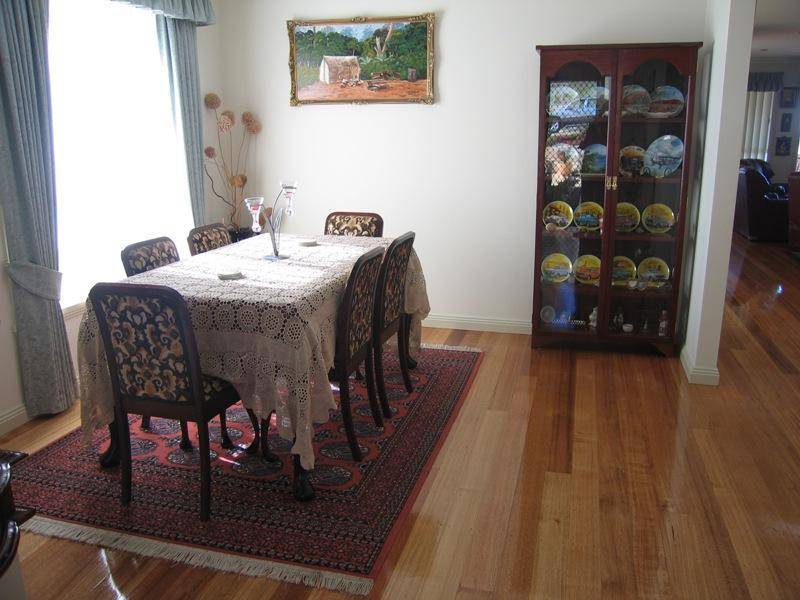 44 BALLARA DRIVE, Wodonga VIC 3690