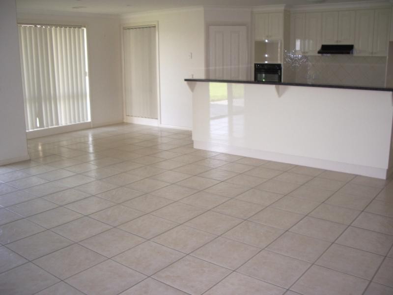 16 OATLANDS, Wodonga VIC 3690