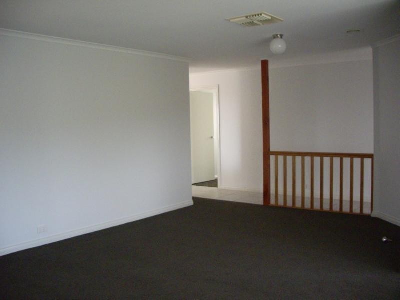 18 PEACOCK AVENUE, Wodonga VIC 3690