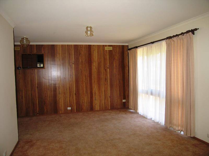 30 SERPENTINE AVENUE, Wodonga VIC 3690