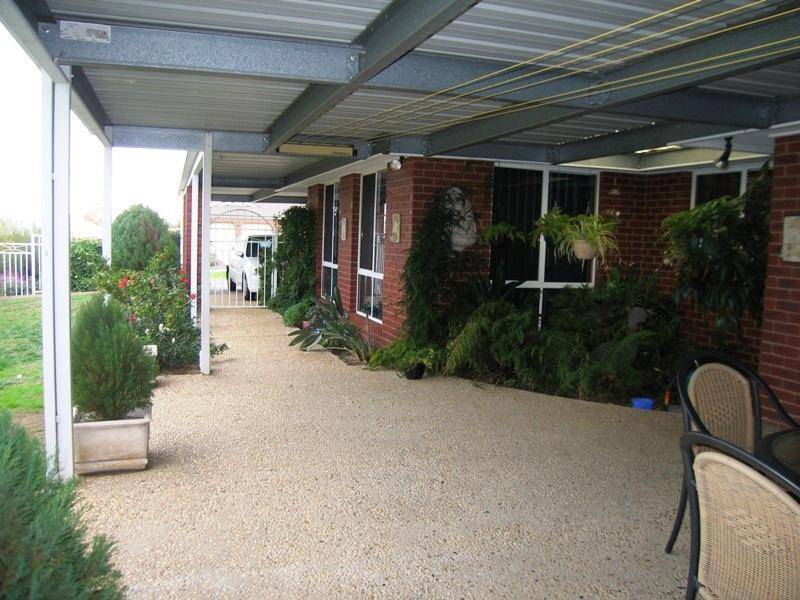 1 FALCON CIRCUIT, Wodonga VIC 3690