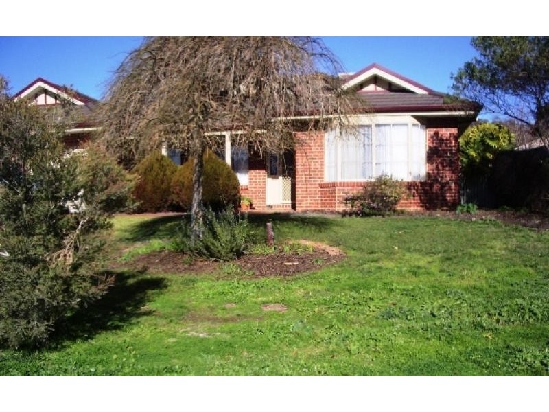16 ELMSLIE COURT, Wodonga VIC 3690