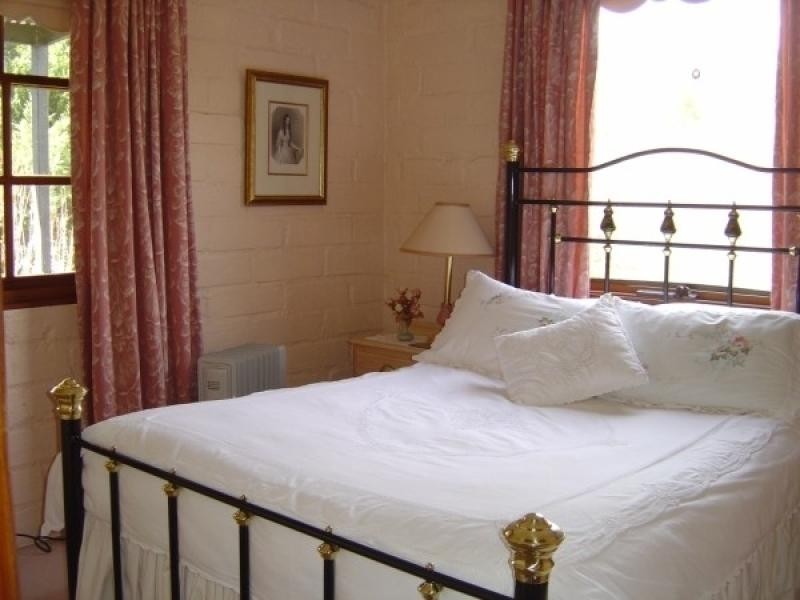 9 WINDHAM STREET, Yackandandah VIC 3749