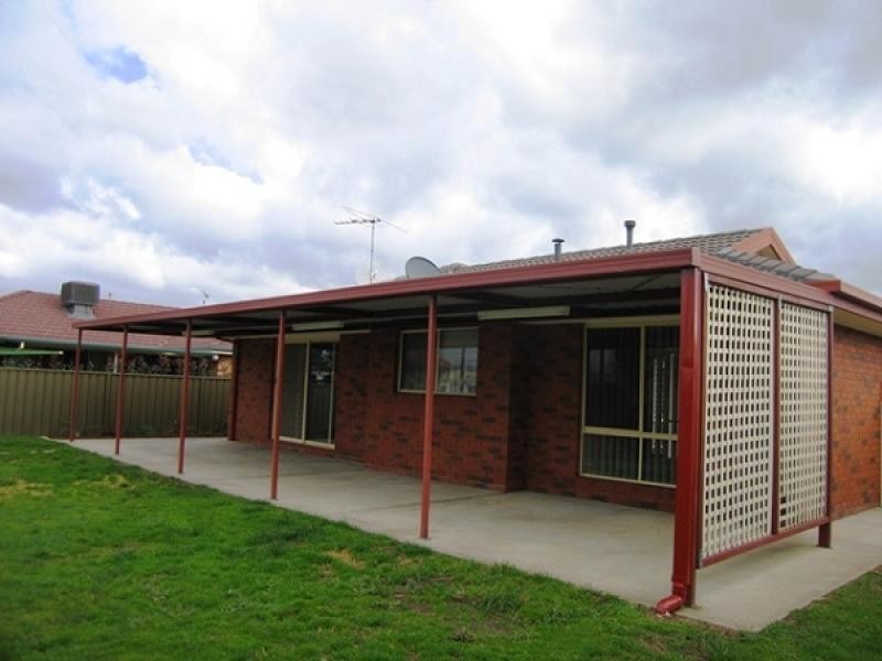 12 TY COURT, Wodonga VIC 3690