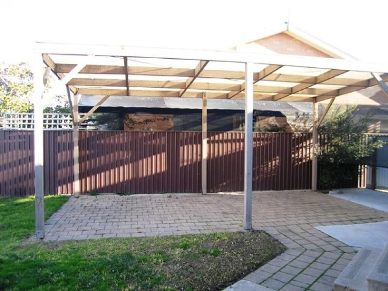 16 PRAGUE AVENUE, Wodonga VIC 3690