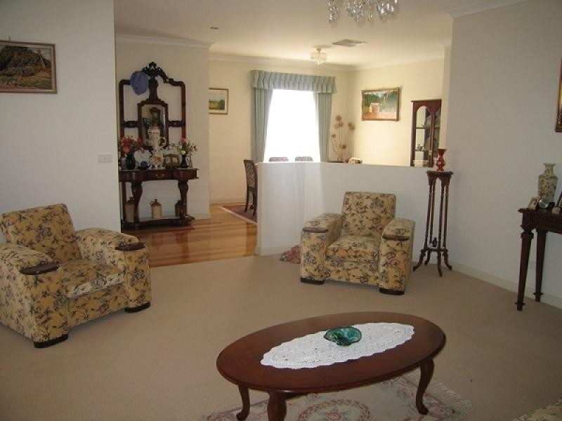 44 Ballara Drive, Wodonga VIC 3690