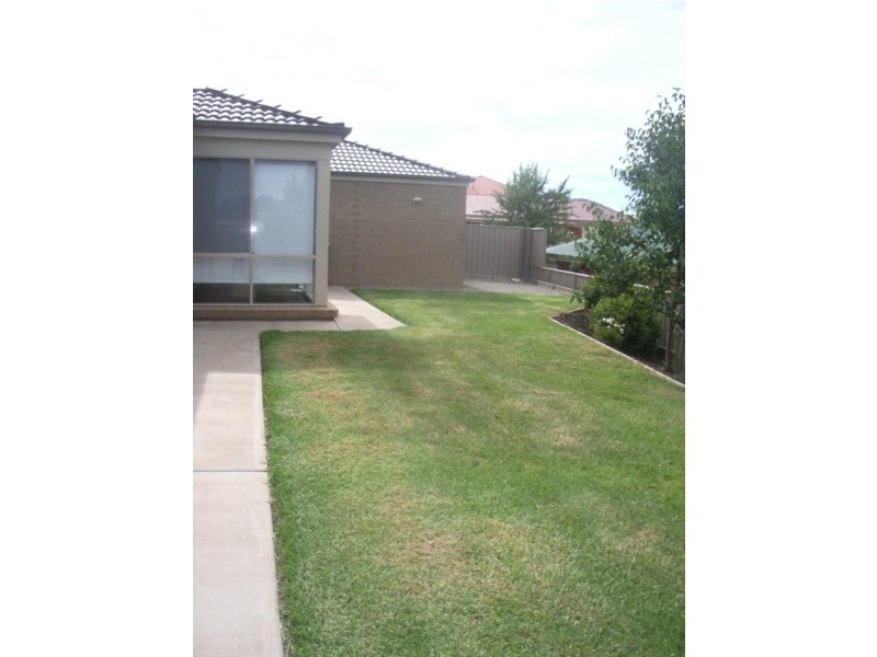 3 Whitlam Court, Wodonga VIC 3690