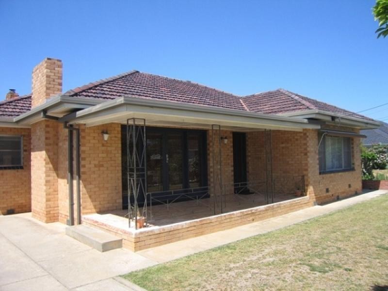 14 TOWER STREET, Wodonga VIC 3690