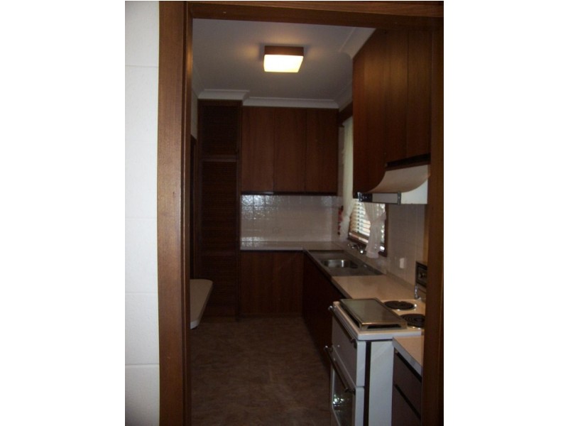 6/4 Huon Road, Tangambalanga VIC 3691