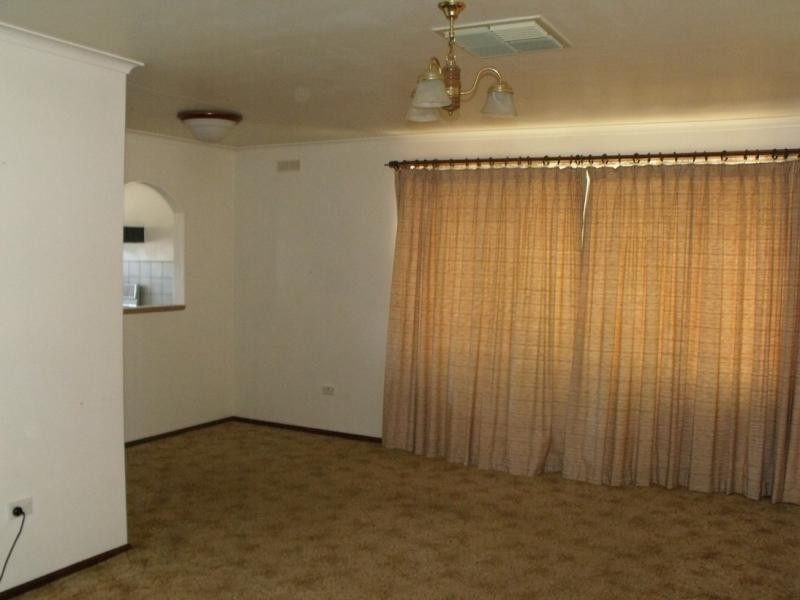 1 SERPENTINE, West Wodonga VIC 3690