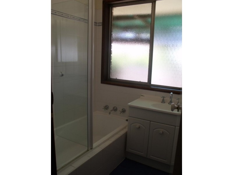 1 SERPENTINE, West Wodonga VIC 3690