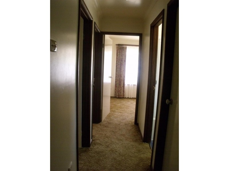 1 SERPENTINE, West Wodonga VIC 3690