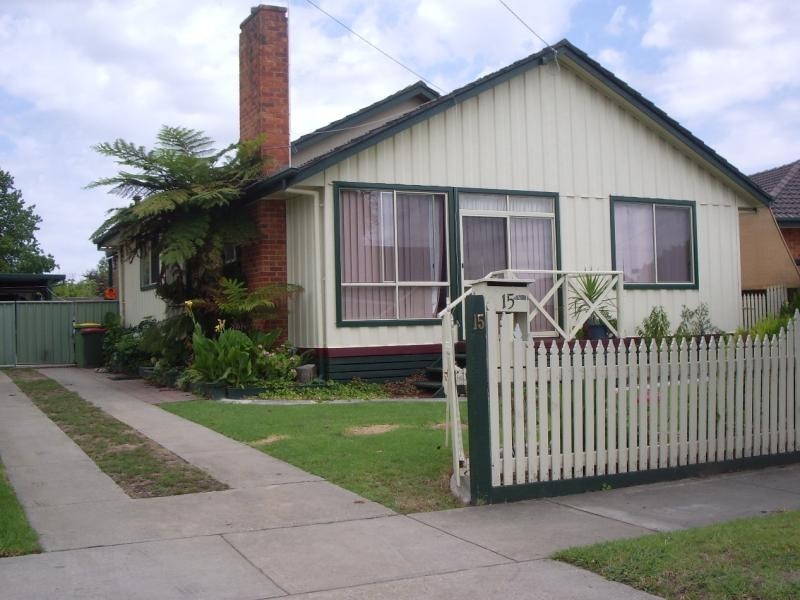 15 LINDSAY STREET, Wodonga VIC 3690