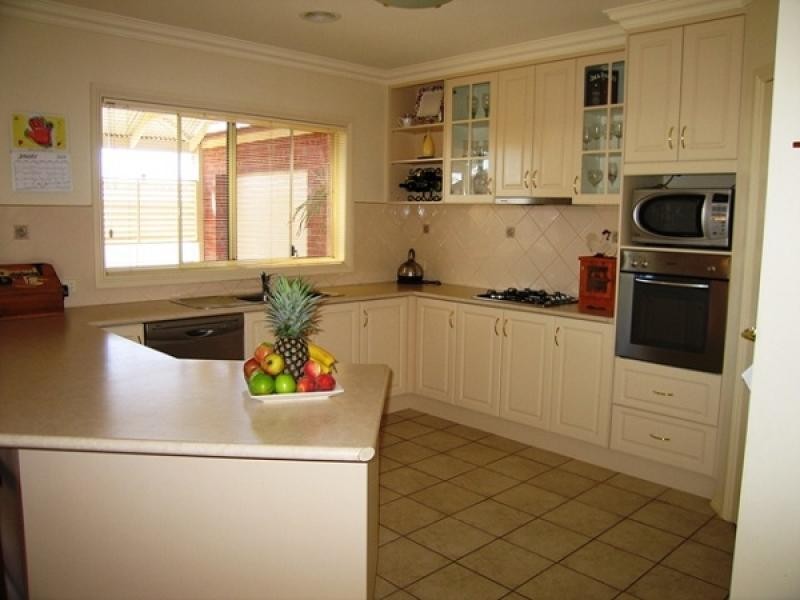 7 Kelle Court, Wodonga VIC 3690