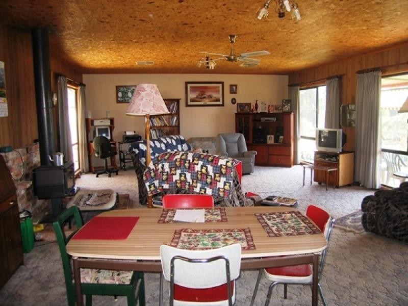 64 MICHELLE DRIVE, Kiewa VIC 3691