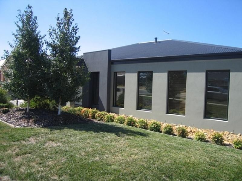 33 CARAWAY STREET, Baranduda VIC 3691