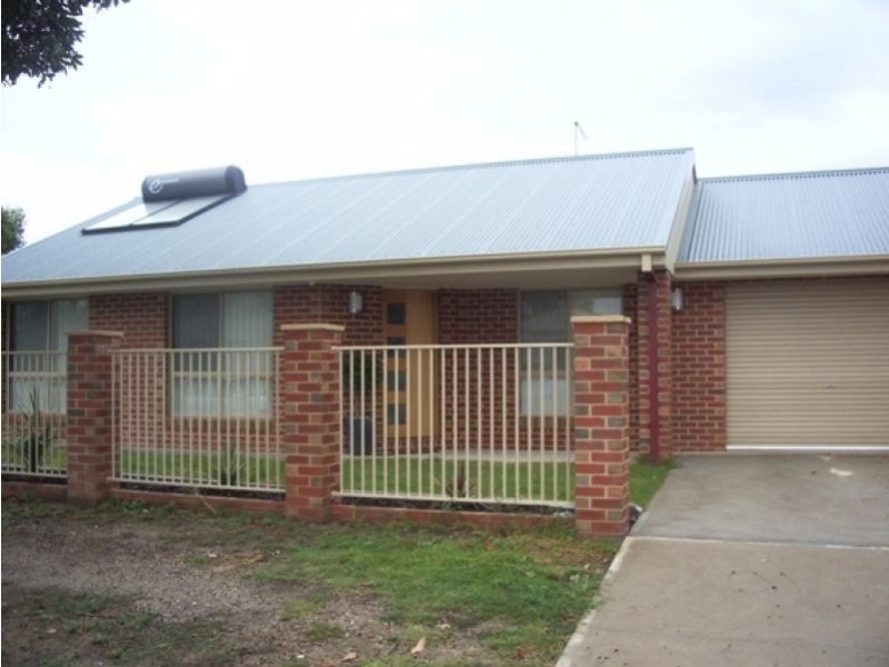 33 Fulford St, Wodonga VIC 3690