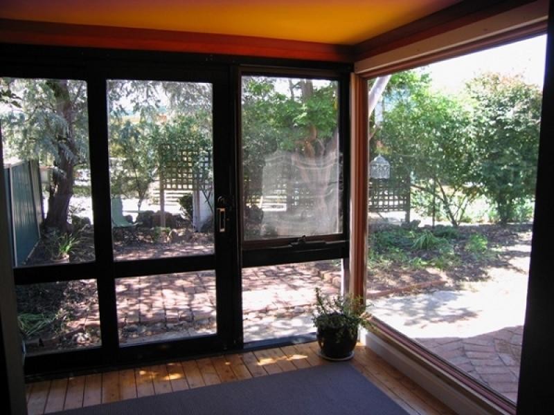 8 Main Street, Chiltern VIC 3683