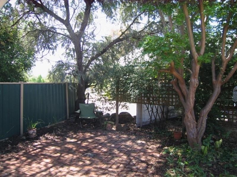 8 Main Street, Chiltern VIC 3683
