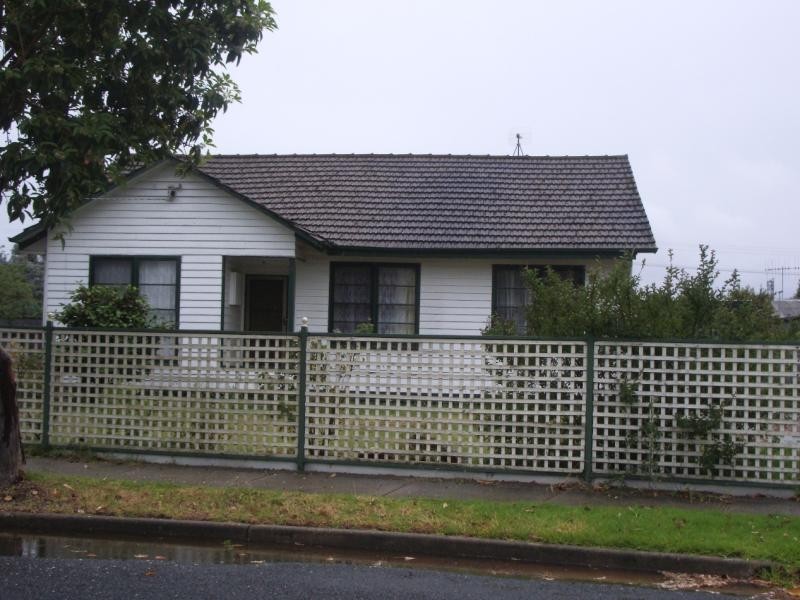 8 Martin Street, Wodonga VIC 3690