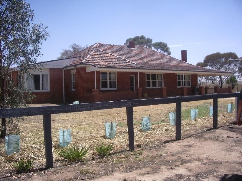 87 Smiths Road, Springhurst VIC 3682