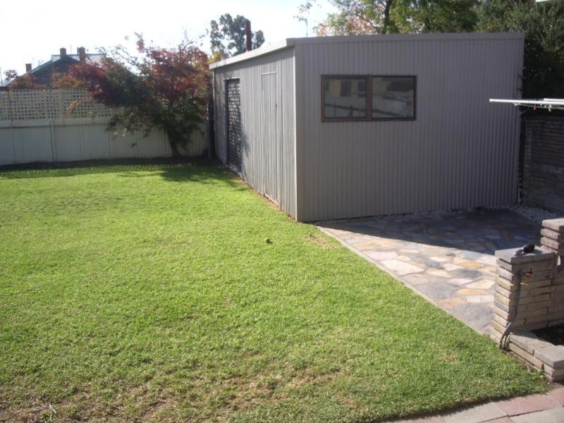 8 Mark Street, Wodonga VIC 3690