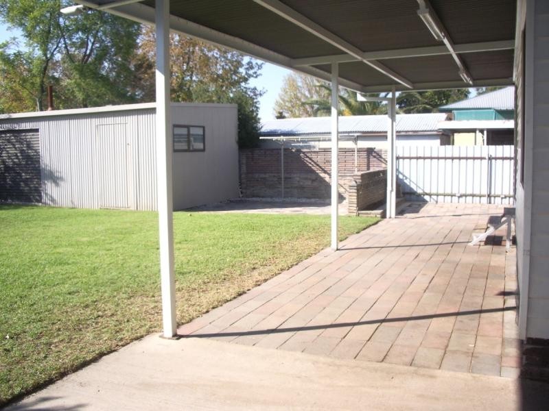 8 Mark Street, Wodonga VIC 3690