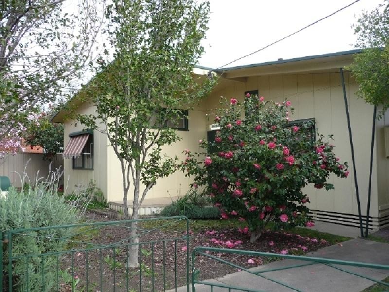 4 Spring Avenue, Wodonga VIC 3690