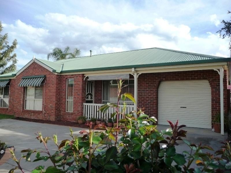 Unit 2, 4 Raven Court, Wodonga VIC 3690