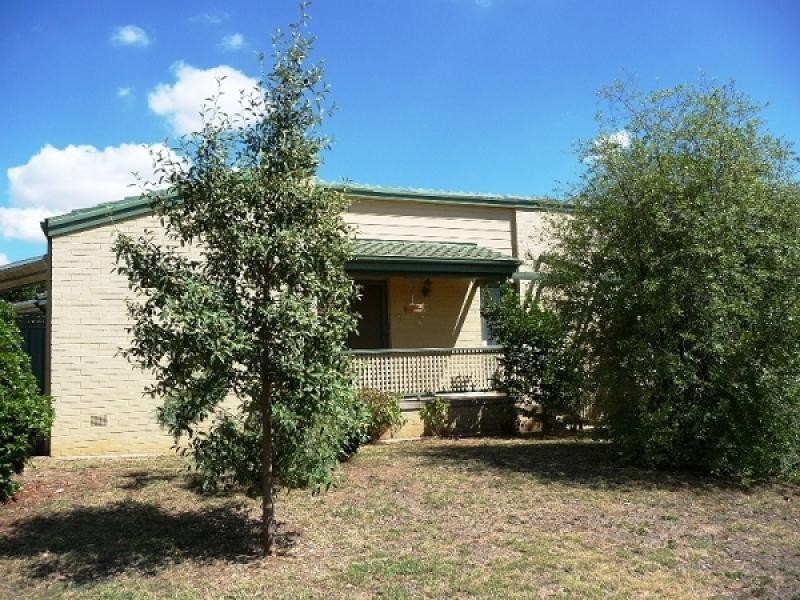 30 McFarland Road, Wodonga VIC 3690