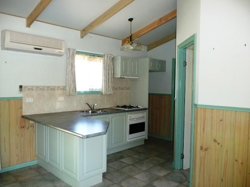 30 McFarland Road, Wodonga VIC 3690