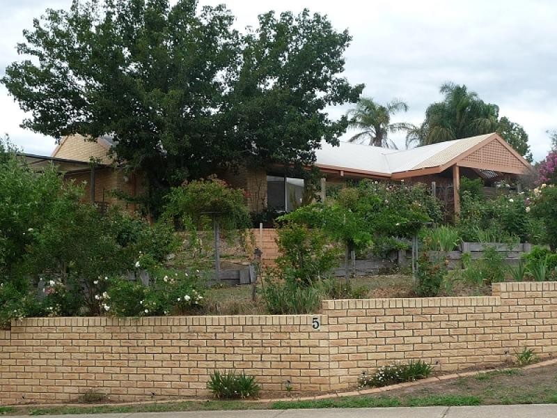 5 Ballara Drive, Wodonga VIC 3690