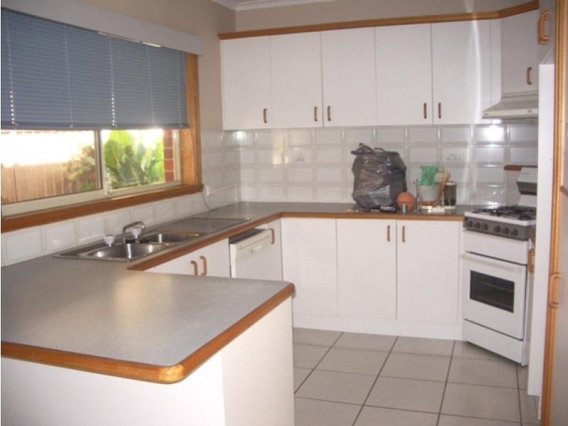 13 Dundee Drive, Wodonga VIC 3690